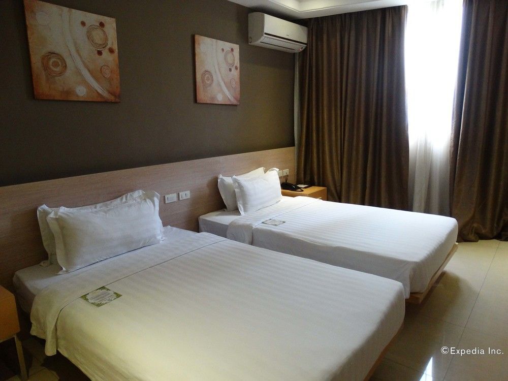 Hotel Dela 3*